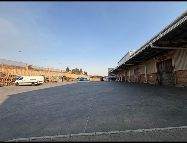 17,780M² WAREHOUSE TO LET IN CLAYVILLE