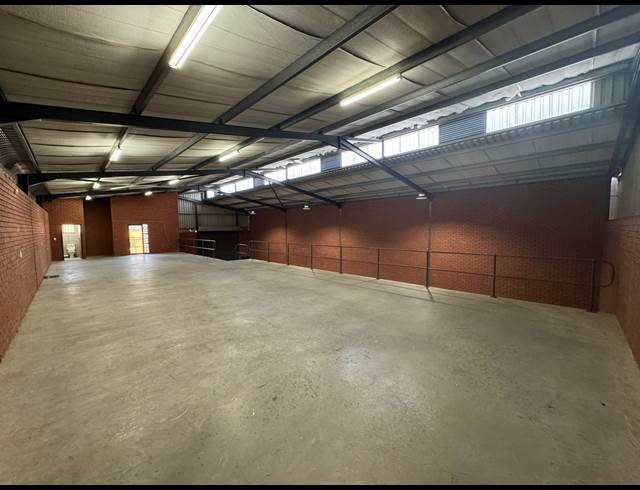 488M² WAREHOUSE TO LET IN ORMONDE
