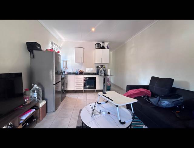 1 BEDROOM APARTMENT TO LET IN SONHEUWEL