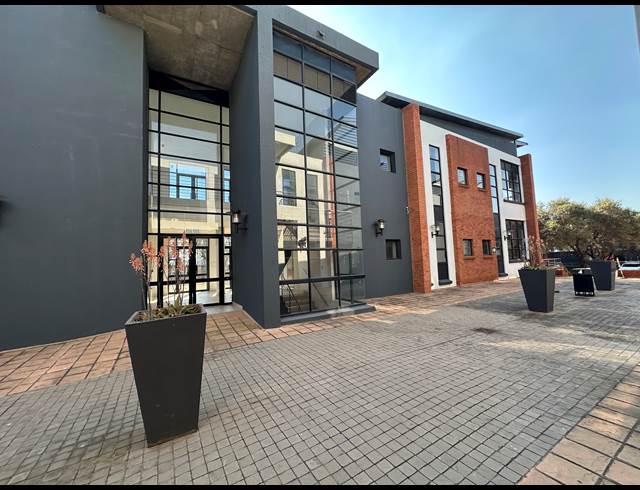 270.10M² OFFICE TO LET IN HIGHVELD TECHNOPARK