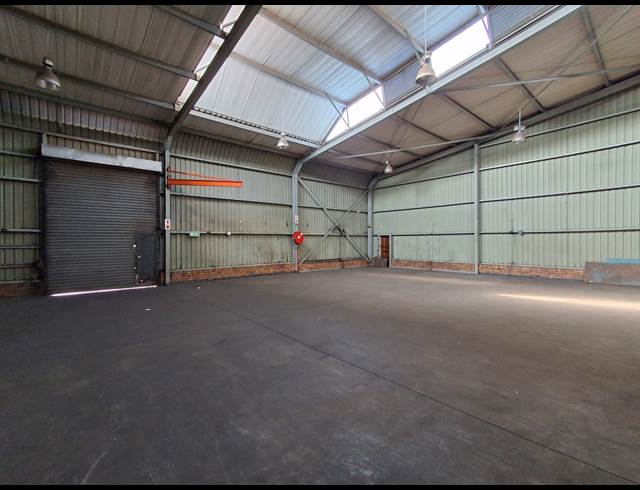400M² WAREHOUSE TO LET IN BENROSE