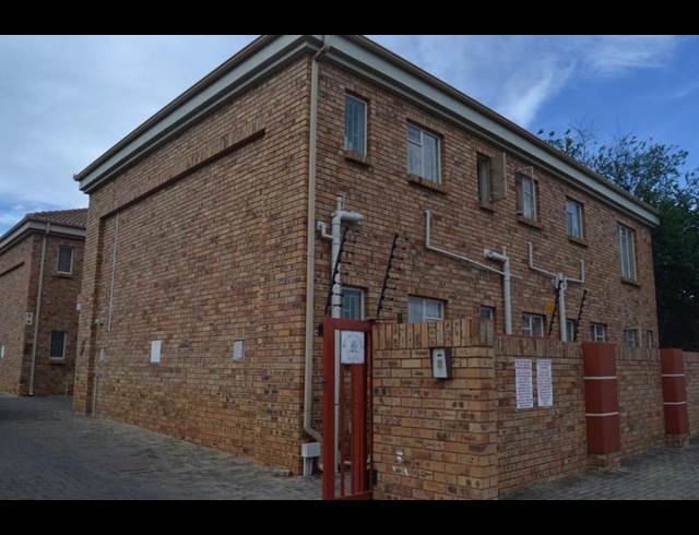 1 BEDROOM PROPERTY TO RENT IN DASSIE RAND