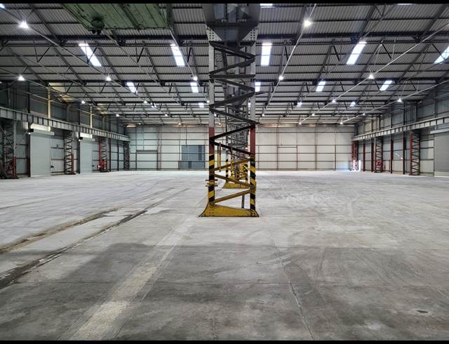 5,444M² WAREHOUSE TO LET IN MAITLAND