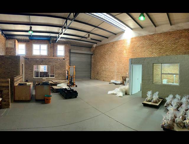 157M² WAREHOUSE RENTED IN LASER PARK