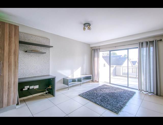 2 BEDROOM APARTMENT RENTED IN RIVONIA