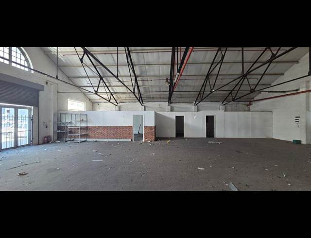 1,022M² WAREHOUSE TO LET IN PAARL CENTRAL