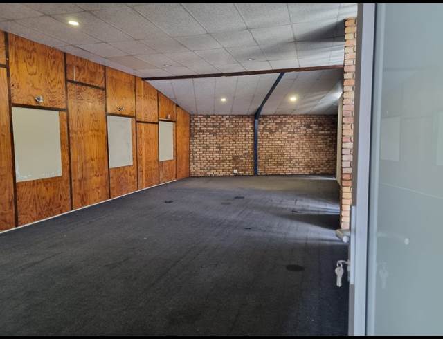 300M² WAREHOUSE TO LET IN NELSPRUIT INDUSTRIAL