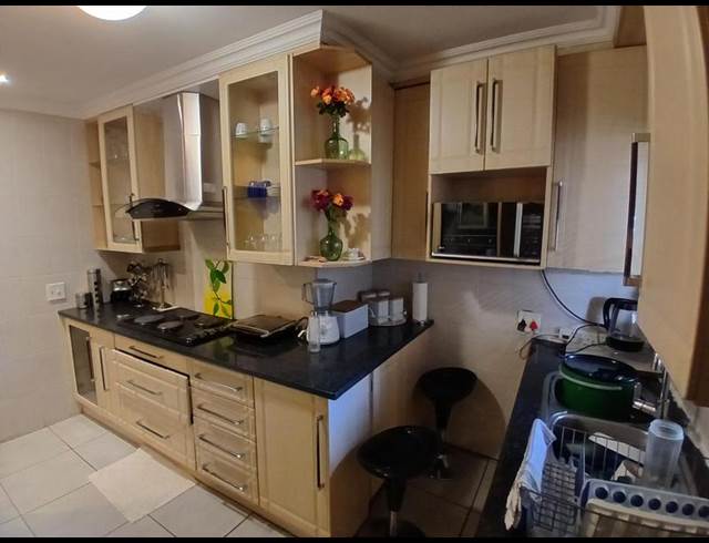 2 BEDROOM PROPERTY TO RENT IN THERESA PARK