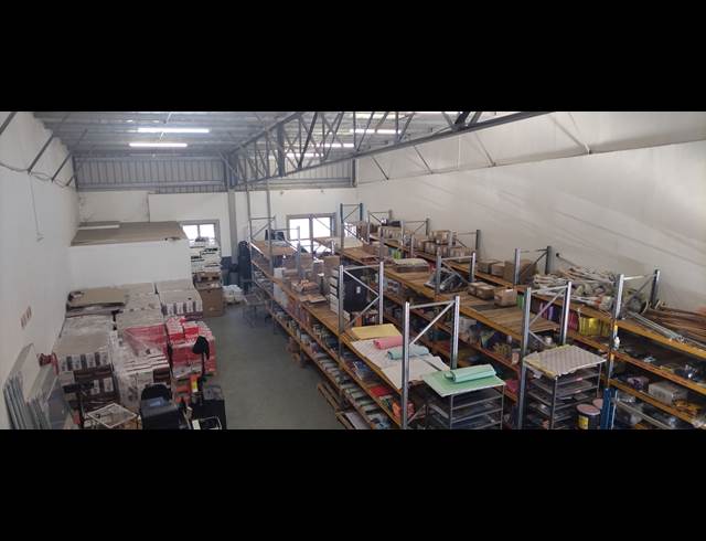 350M² WAREHOUSE TO LET IN RIVERSIDE PARK