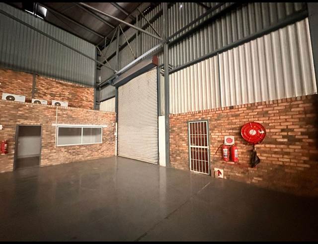 2,805M² WAREHOUSE TO LET IN ORMONDE