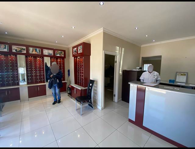 50M² BUSINESS TO LET IN BROOKLYN