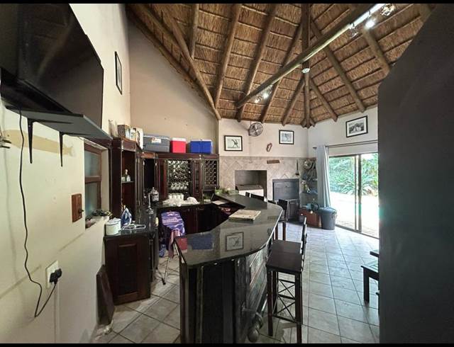 5 BEDROOM HOUSE TO LET IN MELODIE