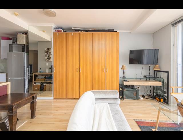 1 BEDROOM APARTMENT TO LET IN BEACHFRONT