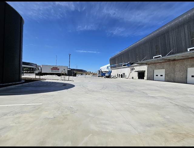 2,322M² WAREHOUSE TO LET IN ATLANTIC HILLS