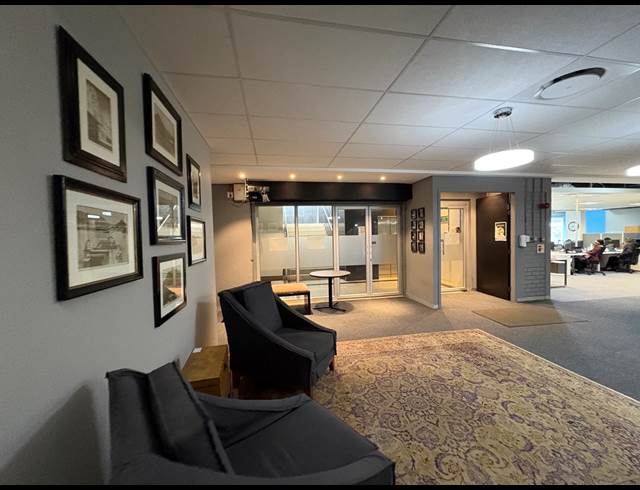 3,200M² OFFICE TO LET IN PAARDEN EILAND
