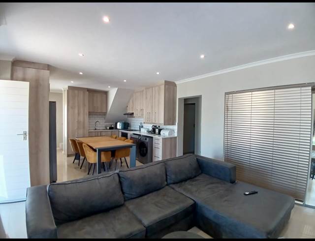 4 BEDROOM HOUSE TO LET IN TWEESPRUIT ESTATE