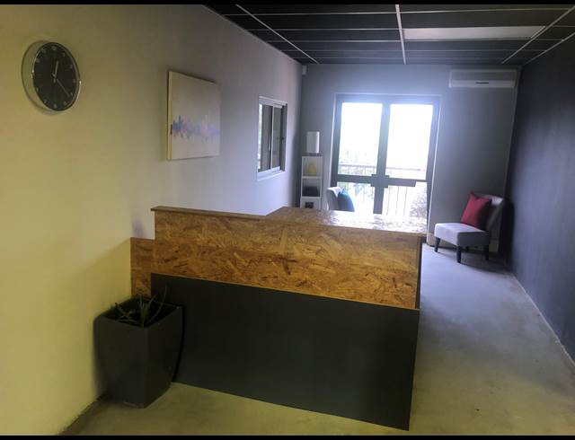 60M² OFFICE TO LET IN OLIVEDALE