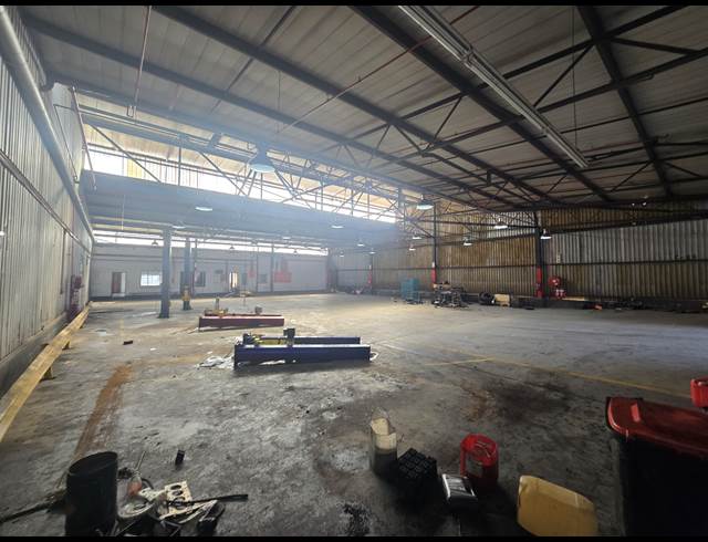 733M² WAREHOUSE TO LET IN ANDERBOLT