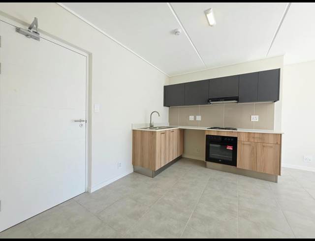 1 BEDROOM PROPERTY TO RENT IN GREENBAY ECO ESTATE
