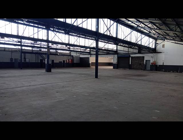 1,237M² WAREHOUSE TO LET IN BENROSE