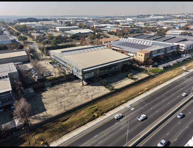 4,665M² WAREHOUSE TO LET IN LINBRO PARK