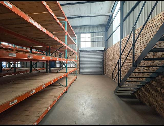 396M² WAREHOUSE TO LET IN KNIGHTS