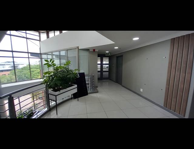 1,089M² OFFICE TO LET IN WOODMEAD