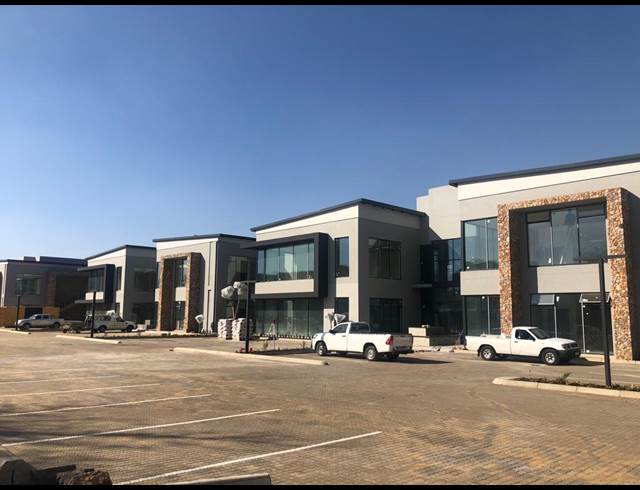 125M² WAREHOUSE TO LET IN MOREHILL