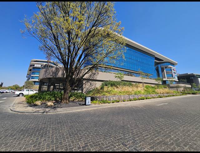 1,931M² OFFICE TO LET IN IRENE