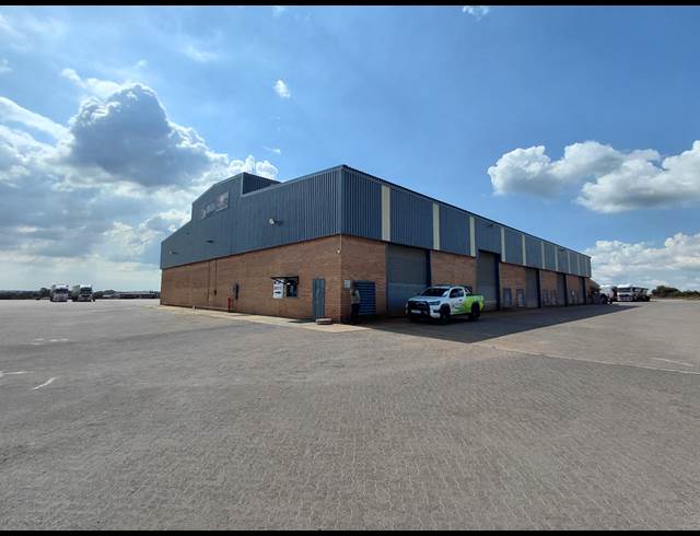 2,024M² WORKSHOP TO LET IN CLAYVILLE