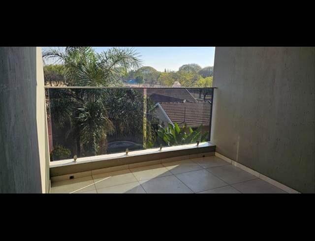 3 BEDROOM APARTMENT TO LET IN BARTLETT