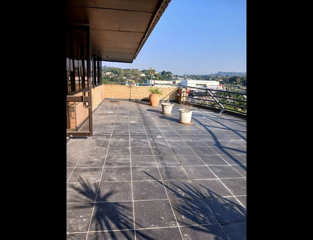 1,246M² OFFICE TO LET IN WESTVILLE