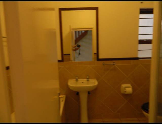 2 bed property to rent in DOUGLASDALE