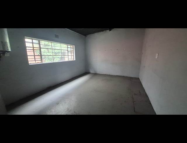 627M² WAREHOUSE TO LET IN ANDERBOLT