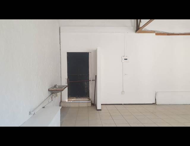 333M² FACTORY TO LET IN SALT RIVER