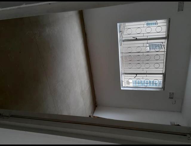 2 BEDROOM PROPERTY TO RENT IN OVERPORT