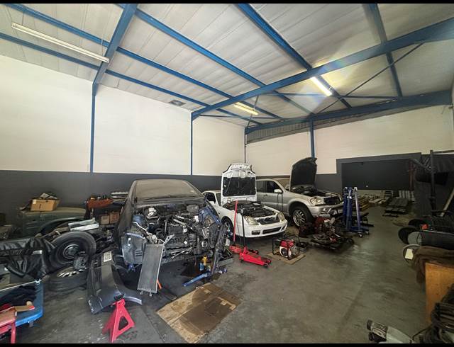 186M² WORKSHOP TO LET IN STIKLAND
