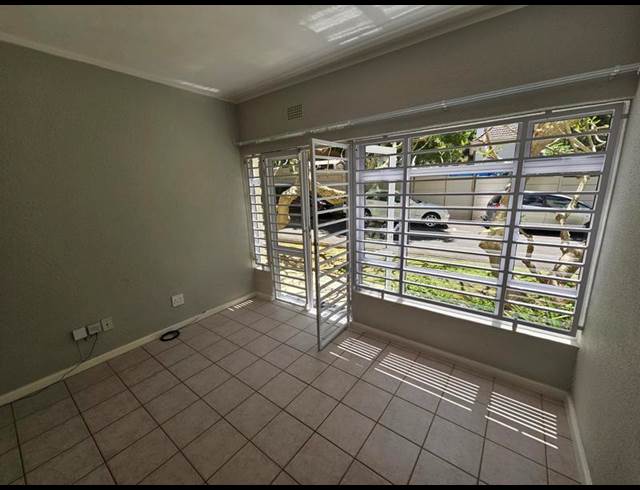 0 BEDROOM PROPERTY TO RENT IN RONDEBOSCH