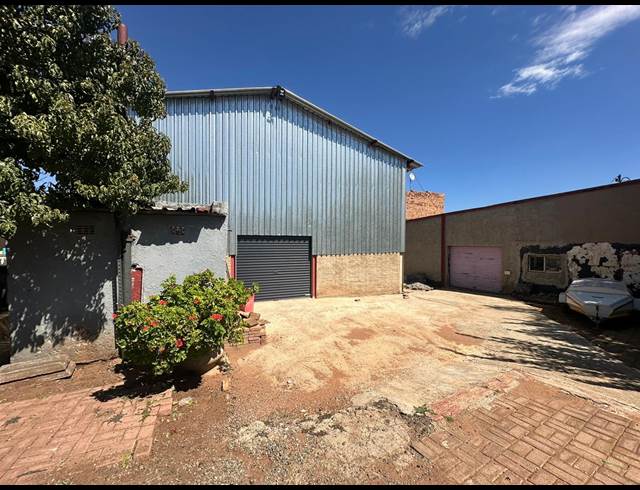 500M² WAREHOUSE TO LET IN ROODEPOORT CENTRAL