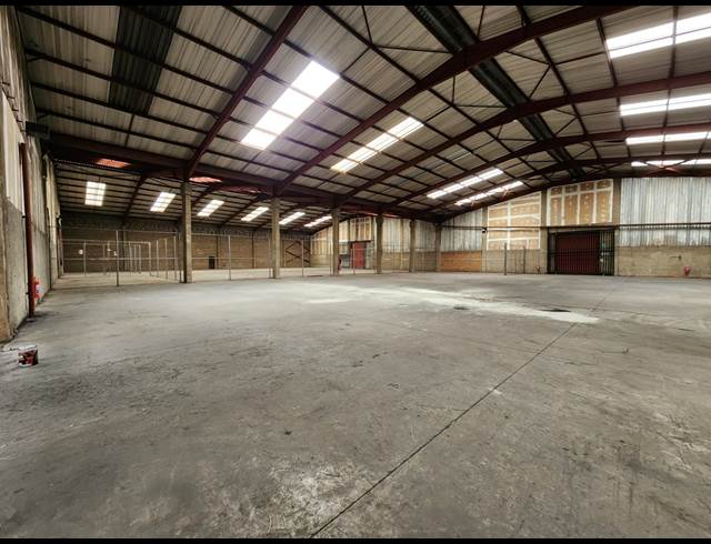 8,000M² WAREHOUSE TO LET IN JUPITER