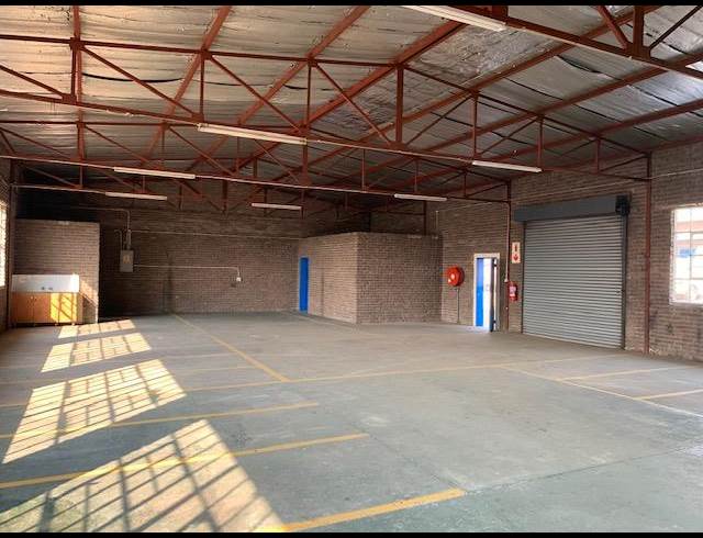 245M² WORKSHOP TO LET IN ROCKY DRIFT