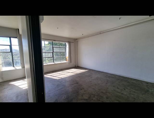 450M² BUSINESS TO LET IN WOODSTOCK