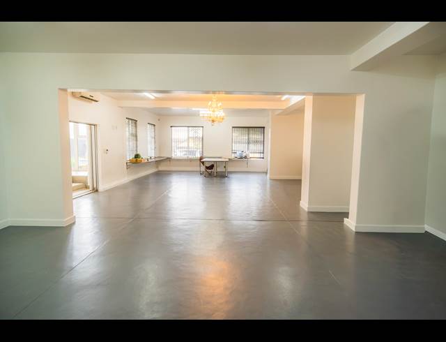 185M² BUSINESS TO LET IN GLENVISTA