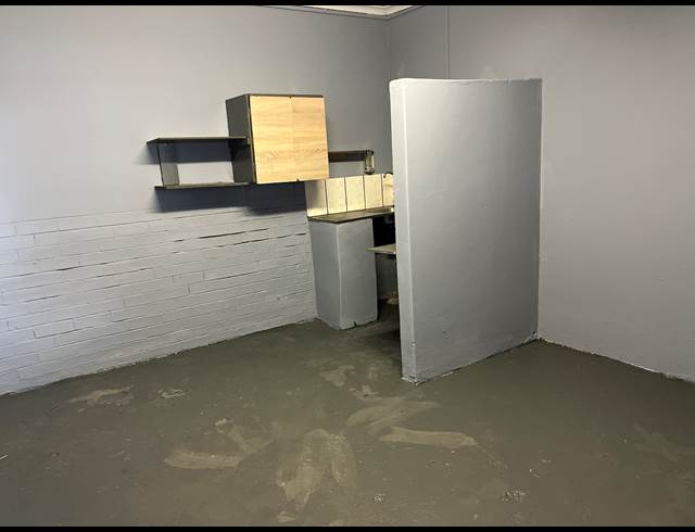 20M² OFFICE TO LET IN WITBANK EXT 8
