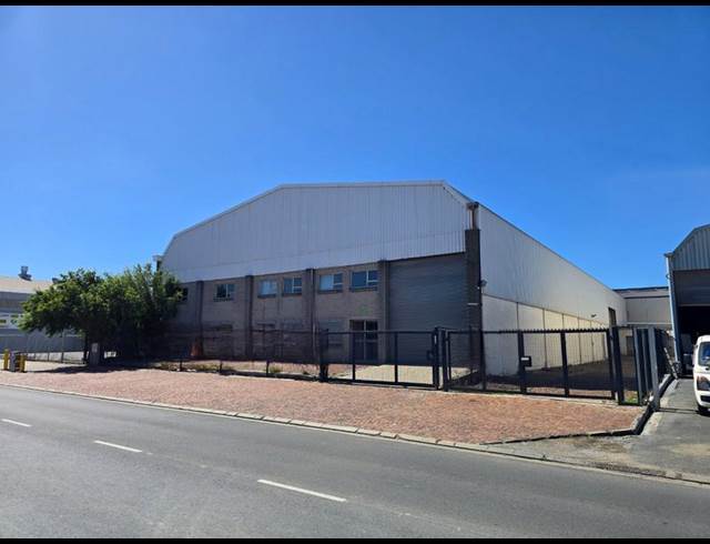 INDUSTRIAL PROPERTY TO RENT IN PAROW INDUSTRIAL