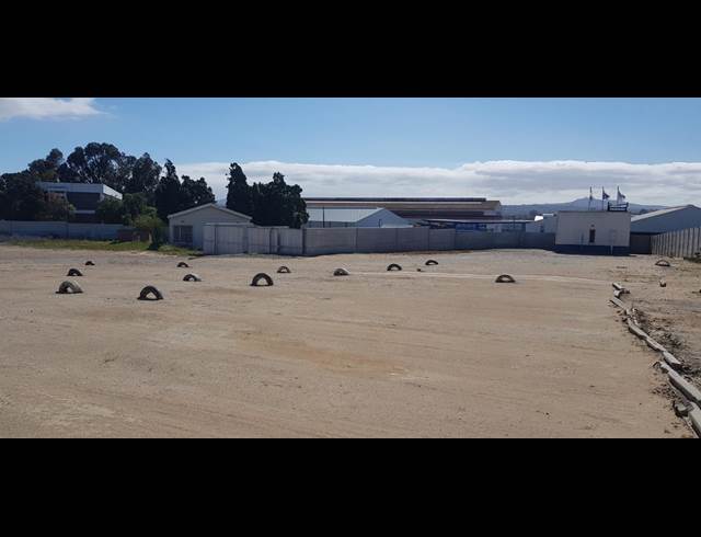 6,600M² INDUSTRIAL YARD TO LET IN BRACKENFELL INDUSTRIAL