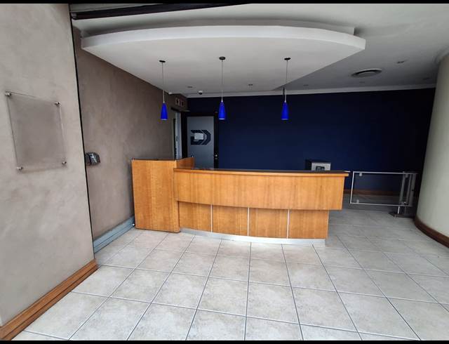 1,065M² OFFICE TO LET IN HERIOTDALE