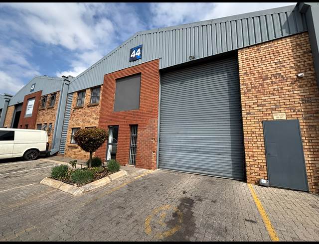 412M² WAREHOUSE TO LET IN BARTLETT