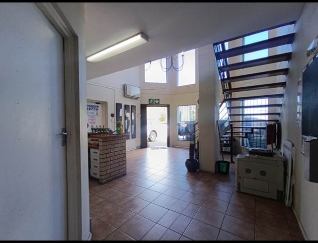 1,397M² WAREHOUSE TO LET IN MAHOGANY RIDGE