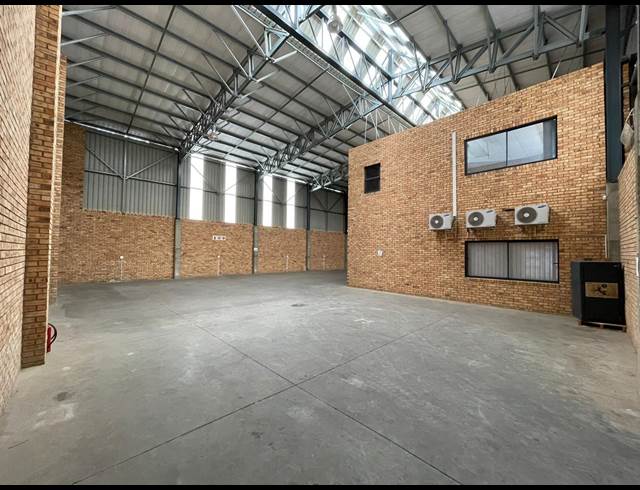 470M² WAREHOUSE TO LET IN HONEYDEW